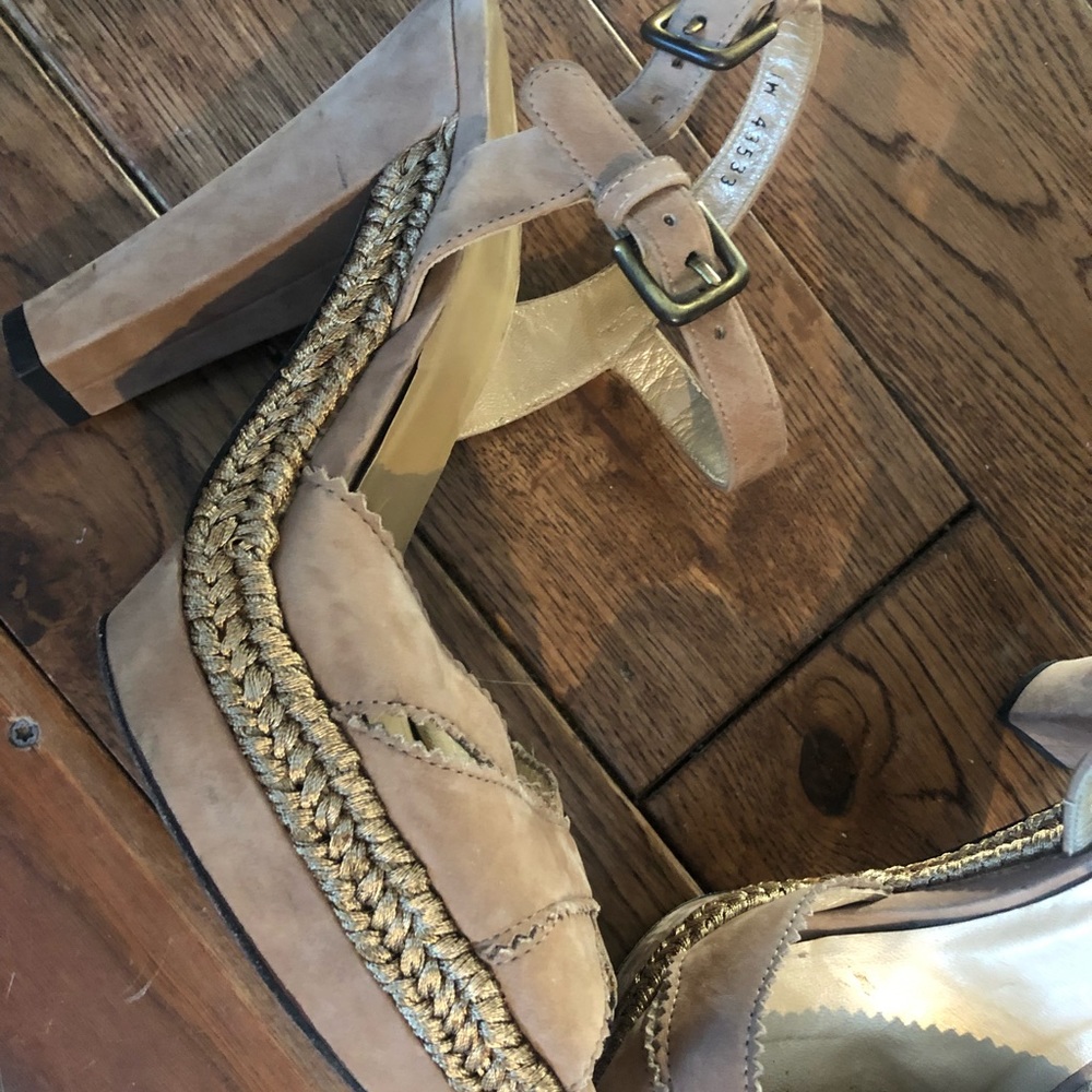 Stuart Weitzman ... Swede high sandal
